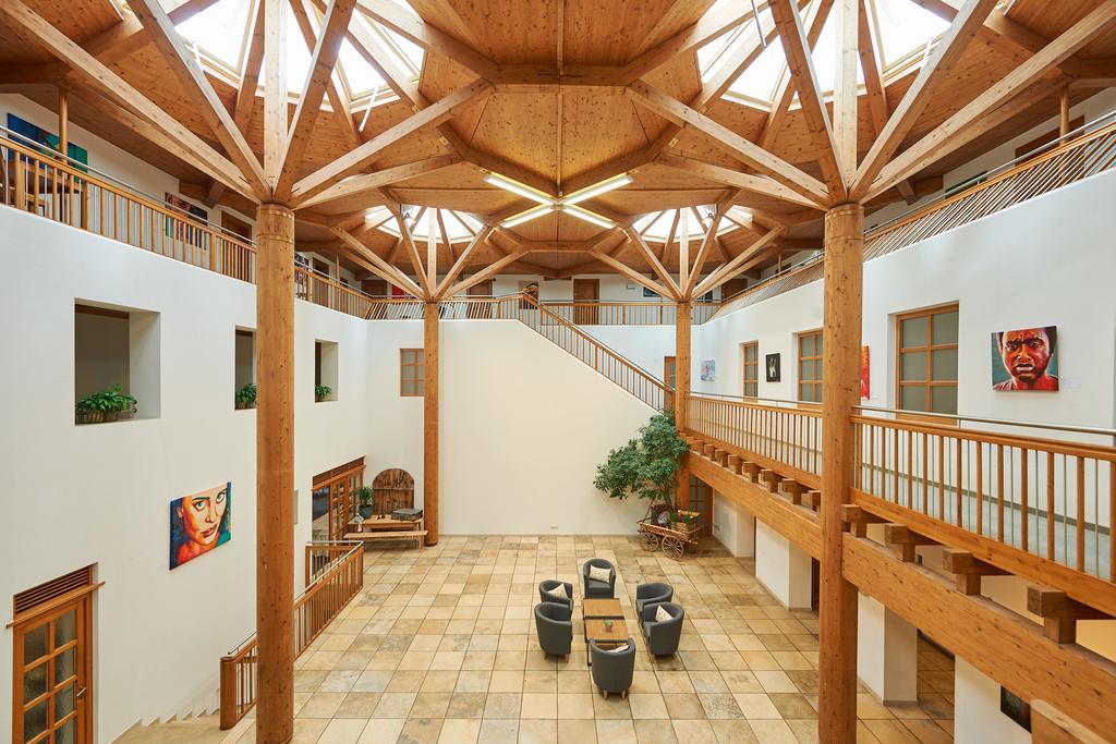 Seminar- Und Gaestehaus Im Kloster Bezau Esterno foto